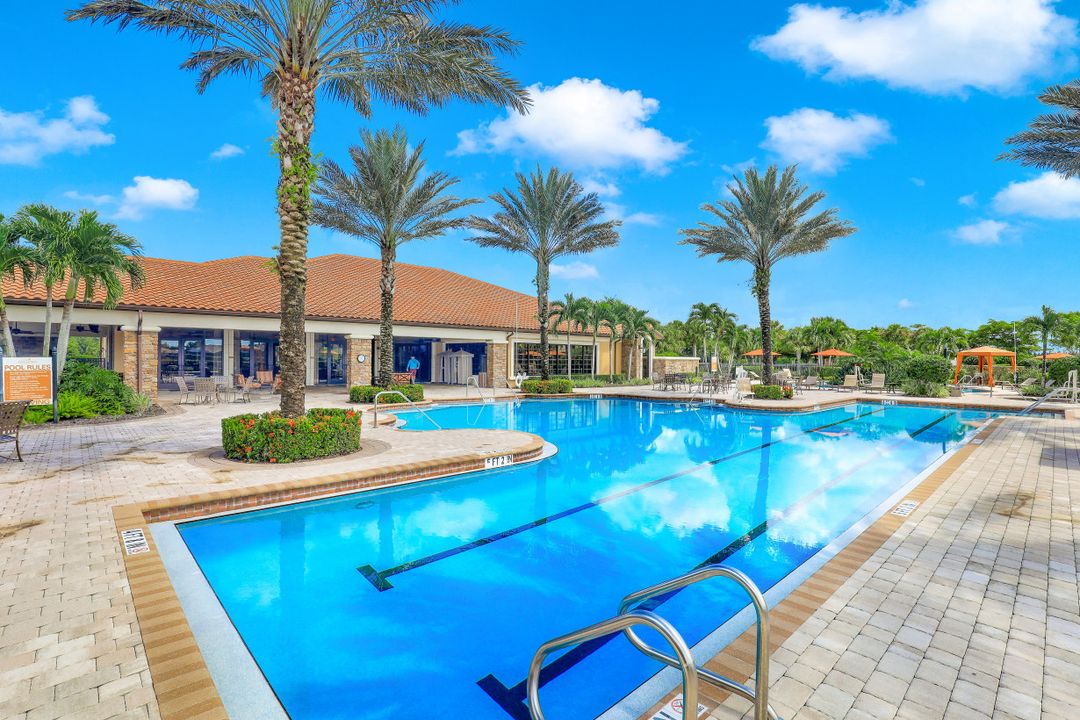 8396 Promoso Ct, Naples, FL 34114