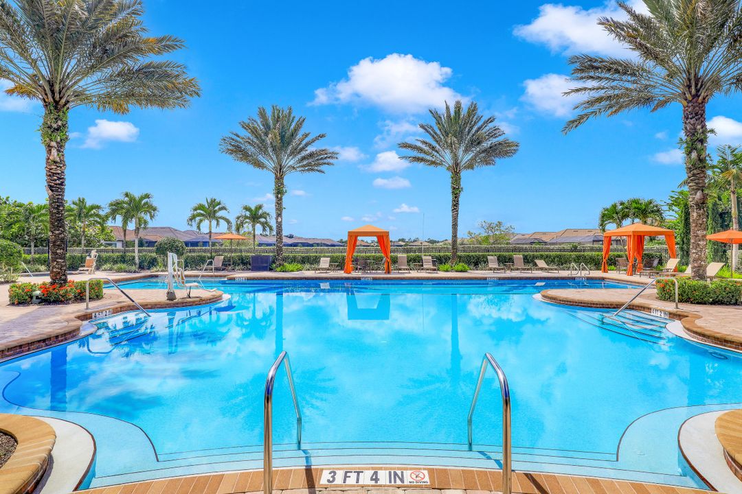 8396 Promoso Ct, Naples, FL 34114