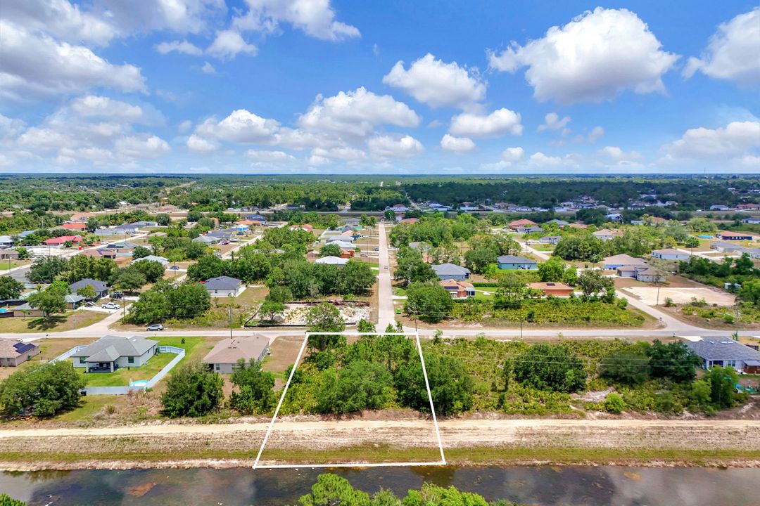 2201 Tena Ave N, Lehigh Acres, FL 33971