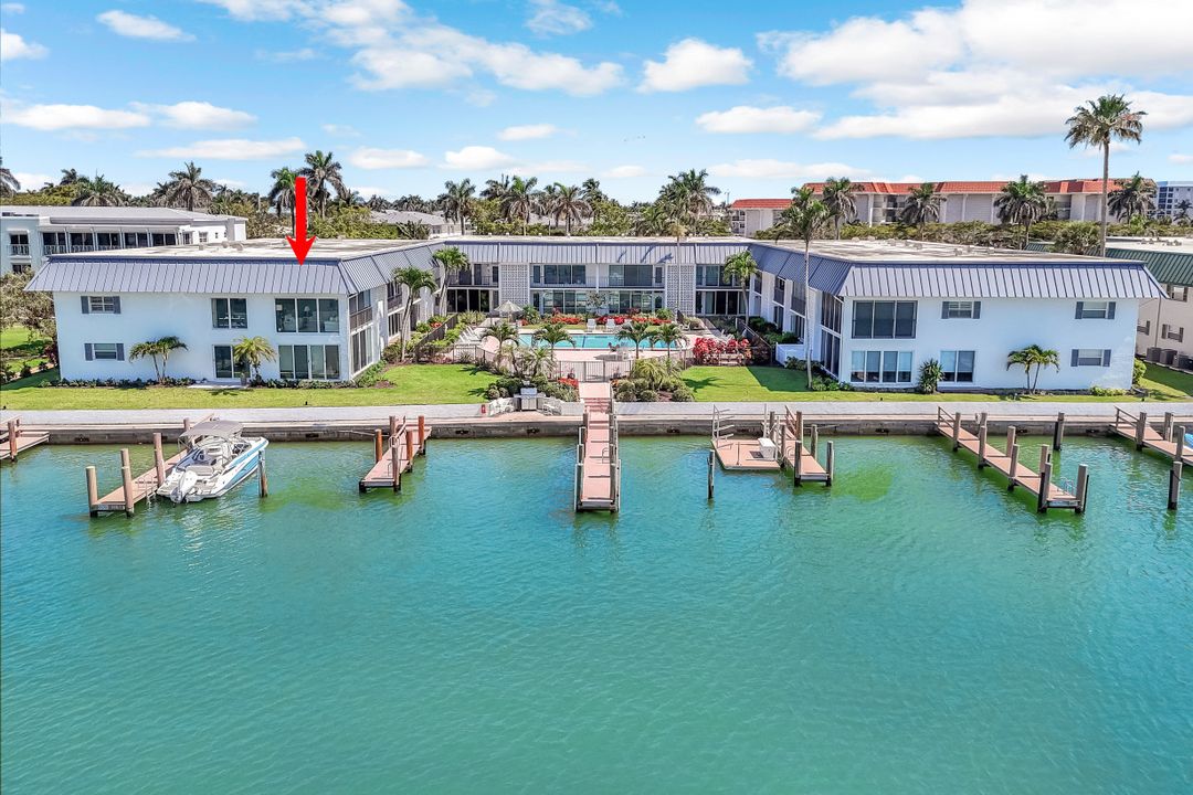 333 Harbour Dr #201, Naples, FL 34103