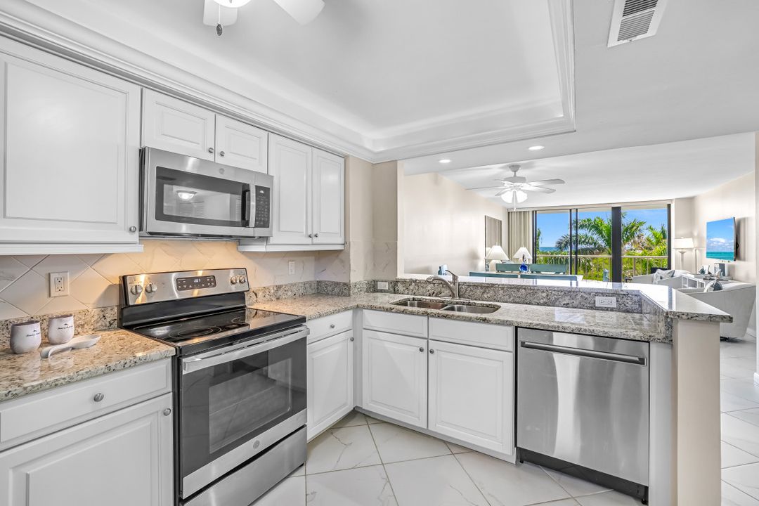 440 Seaview Ct #405, Marco Island, FL 34145