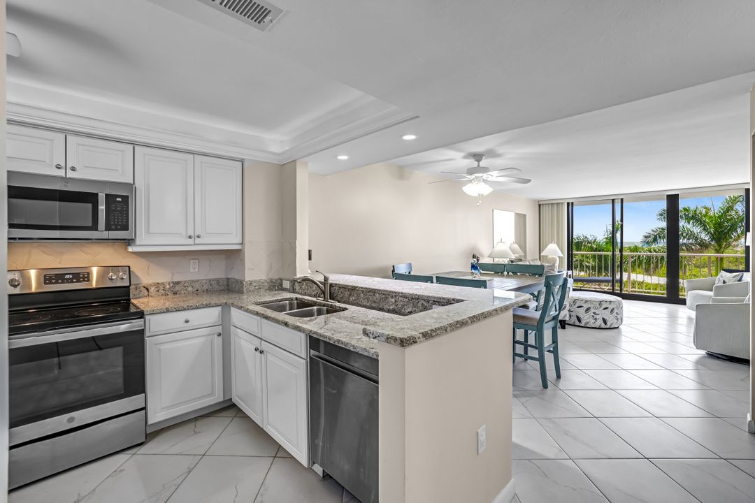 440 Seaview Ct #405, Marco Island, FL 34145