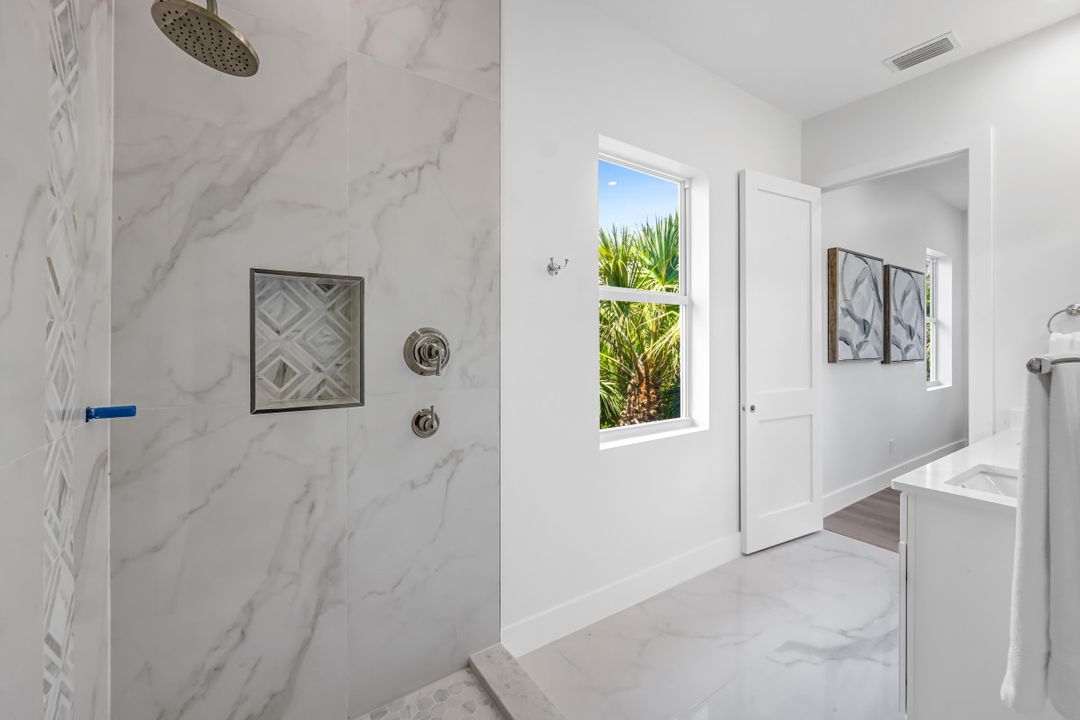 742 Nerita St, Sanibel, FL 33957