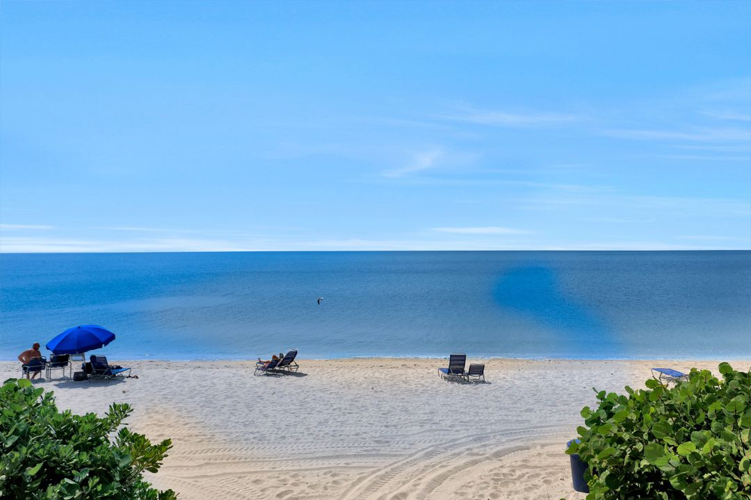 7087 Barrington Cir #101, Pelican Bay, FL 34108