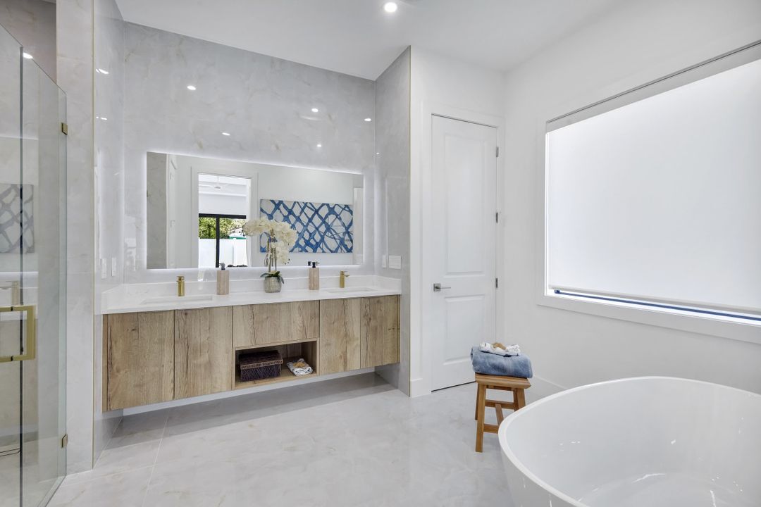 1312 Trail Terrace Dr, Naples, FL 34103