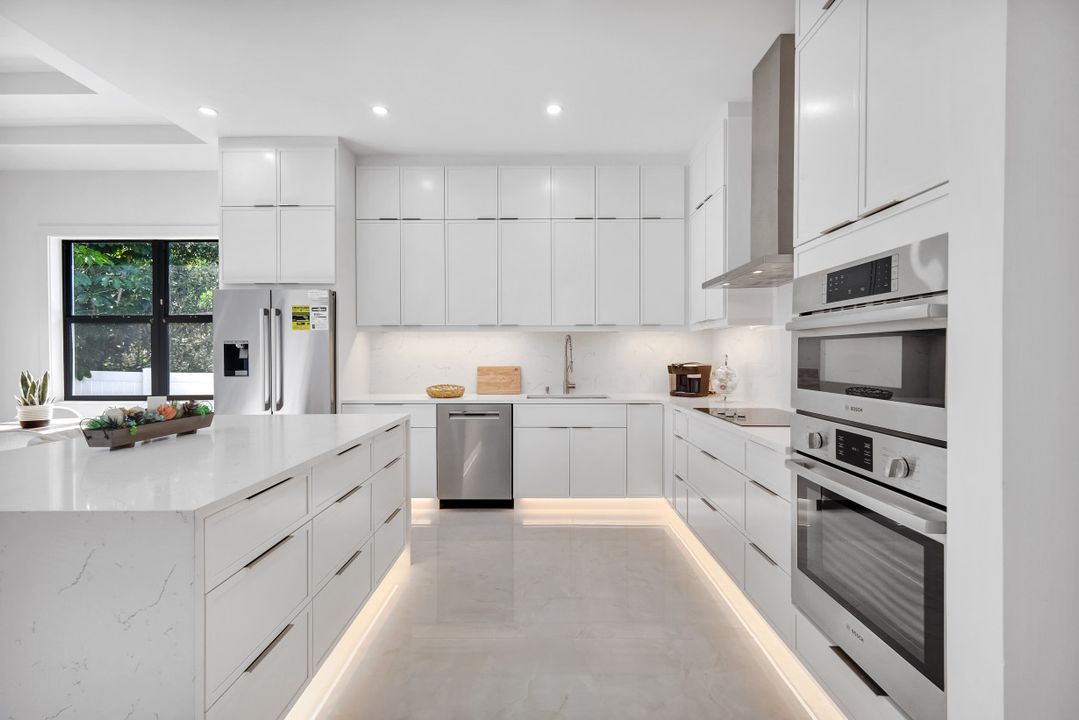 1312 Trail Terrace Dr, Naples, FL 34103