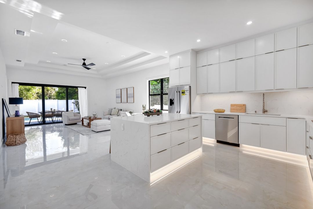 1312 Trail Terrace Dr, Naples, FL 34103