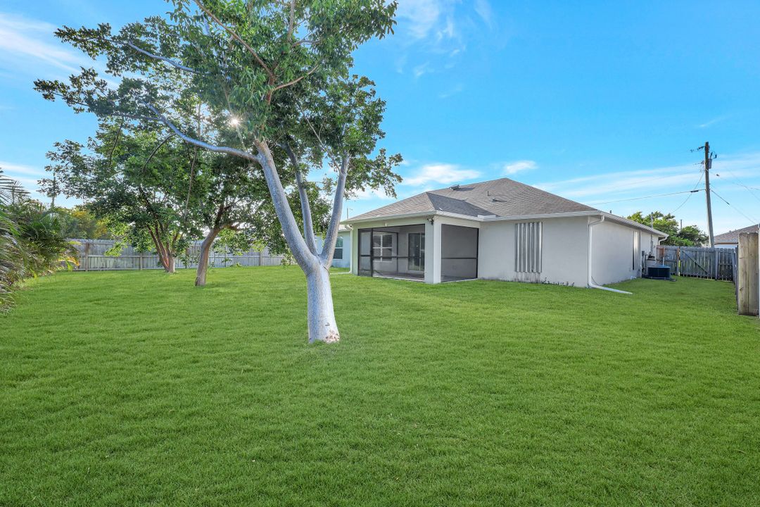 1205 SW 32nd Terrace, Cape Coral, FL 33914