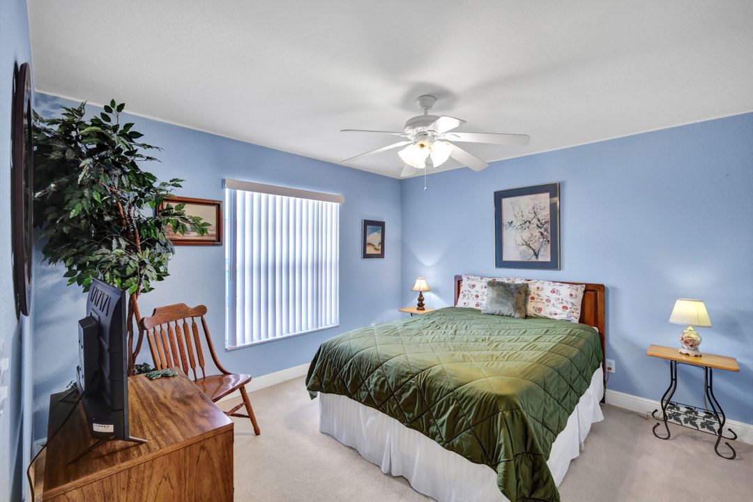 1002 SE 13th Ave, Cape Coral, FL 33990