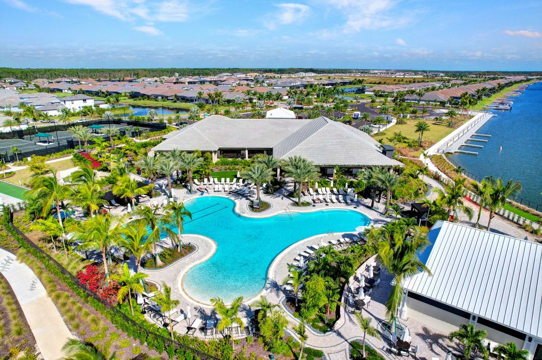 11641 Canal Grande Dr, Miromar Lakes, FL 33913