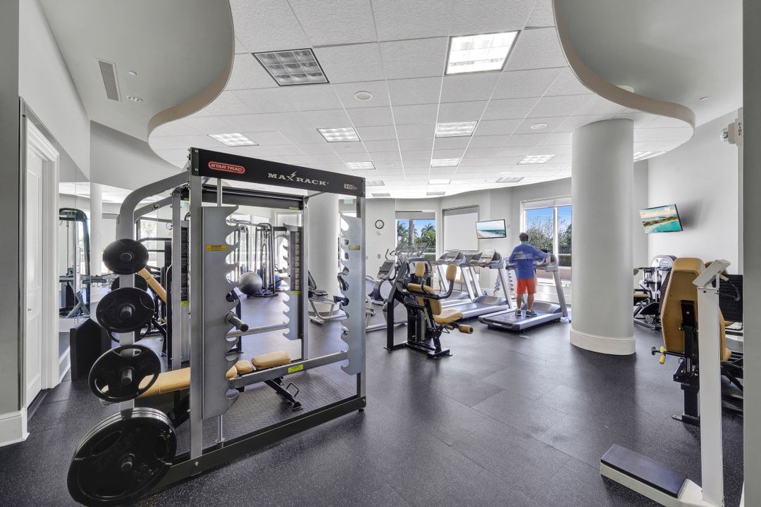 1060 Borghese Ln #1005, Naples, FL 34114