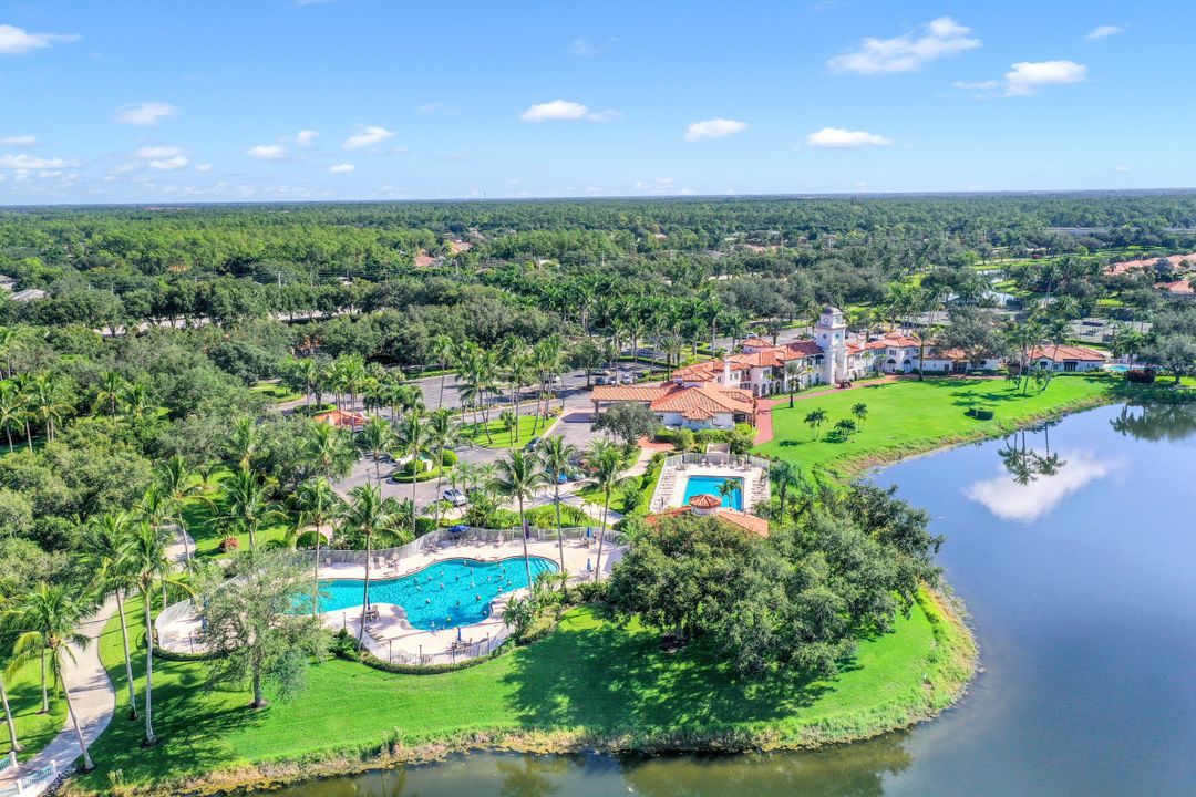 4648 Rio Poco Ct, Naples, FL 34109