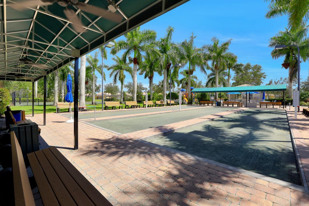 4648 Rio Poco Ct, Naples, FL 34109