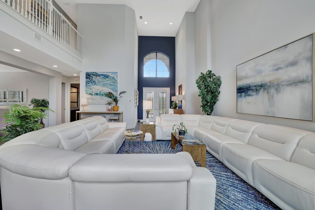 2930 Cinnamon Bay Cir, Naples, FL 34119