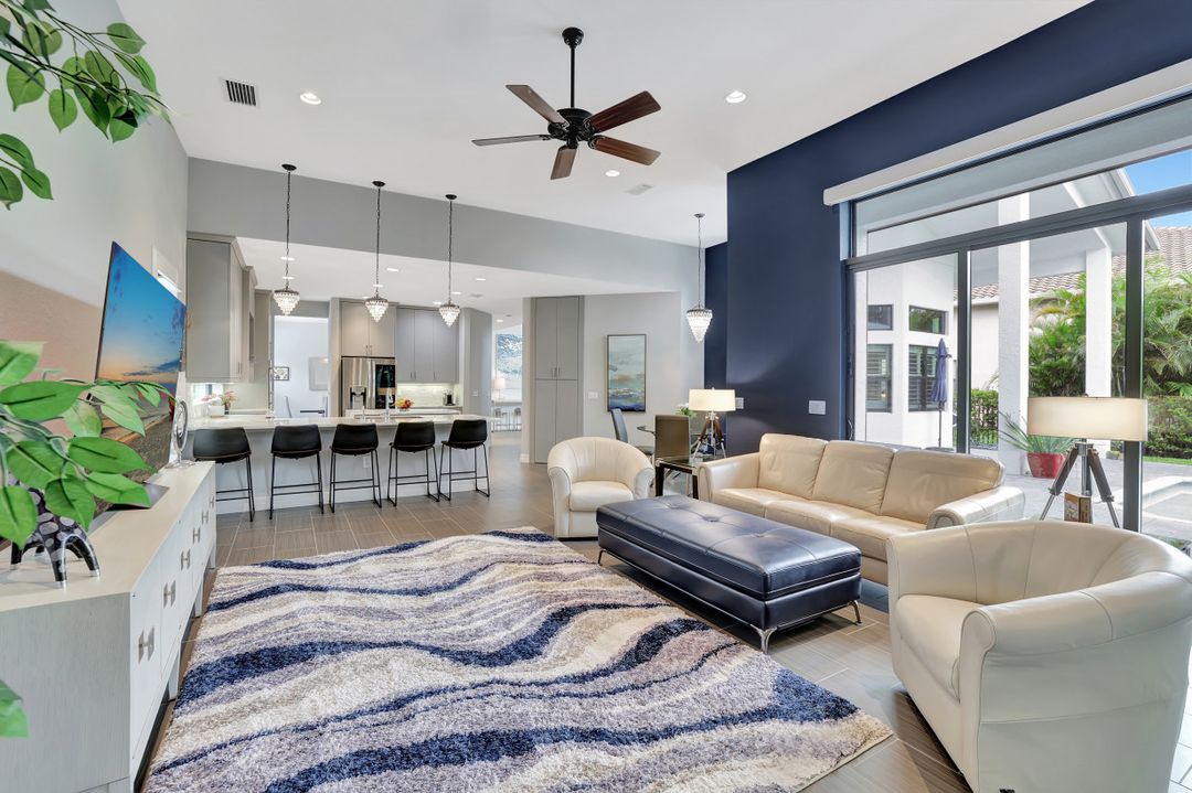 2930 Cinnamon Bay Cir, Naples, FL 34119