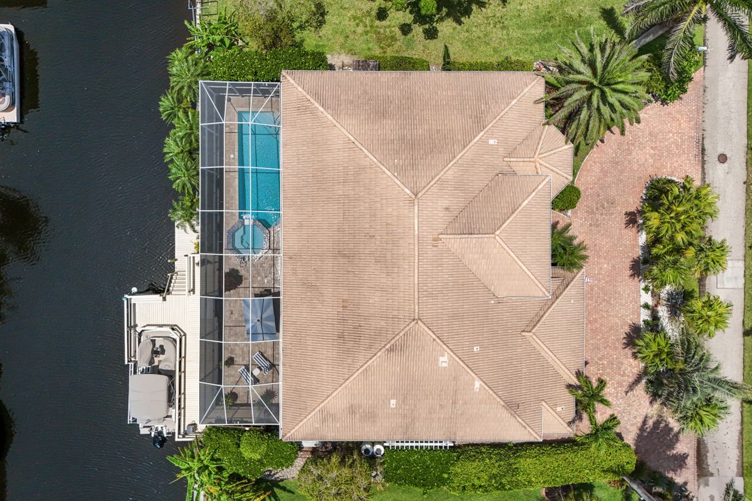 27154 Harbor Dr, Bonita Springs, FL 34135