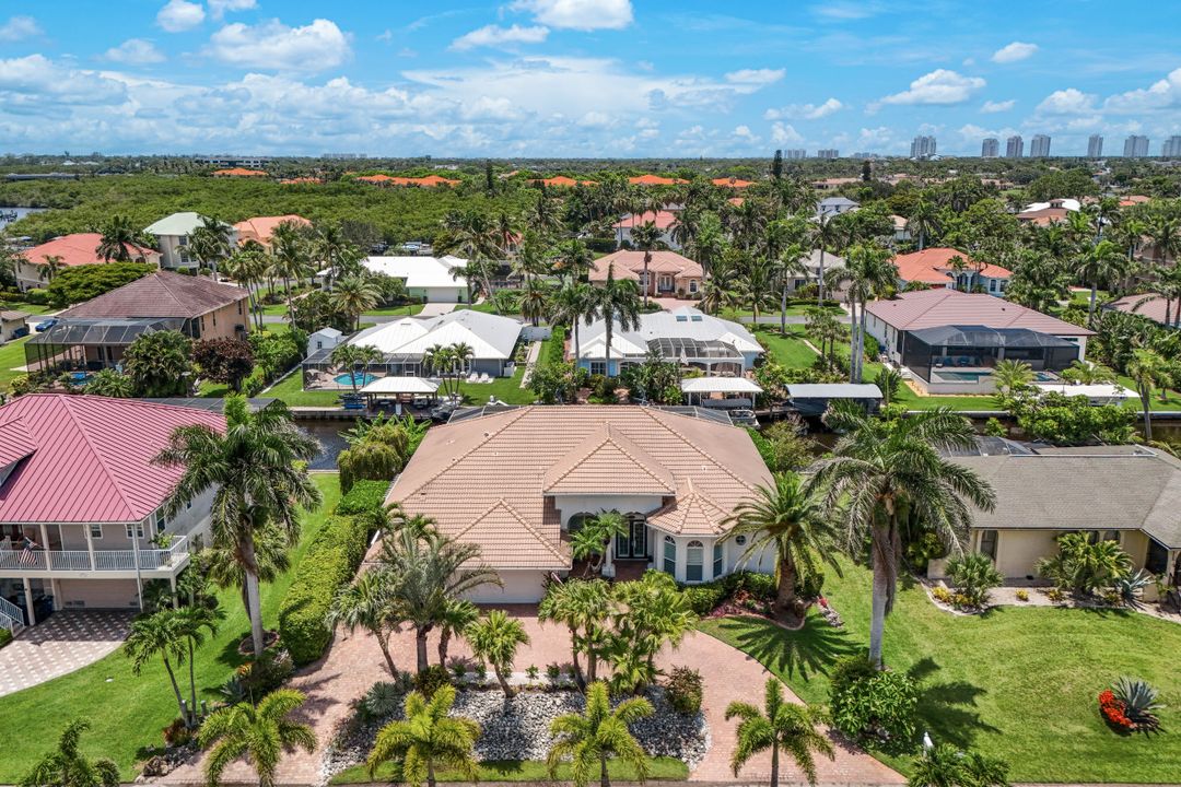 27154 Harbor Dr, Bonita Springs, FL 34135