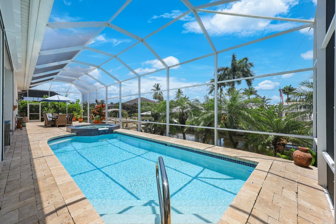 27154 Harbor Dr, Bonita Springs, FL 34135