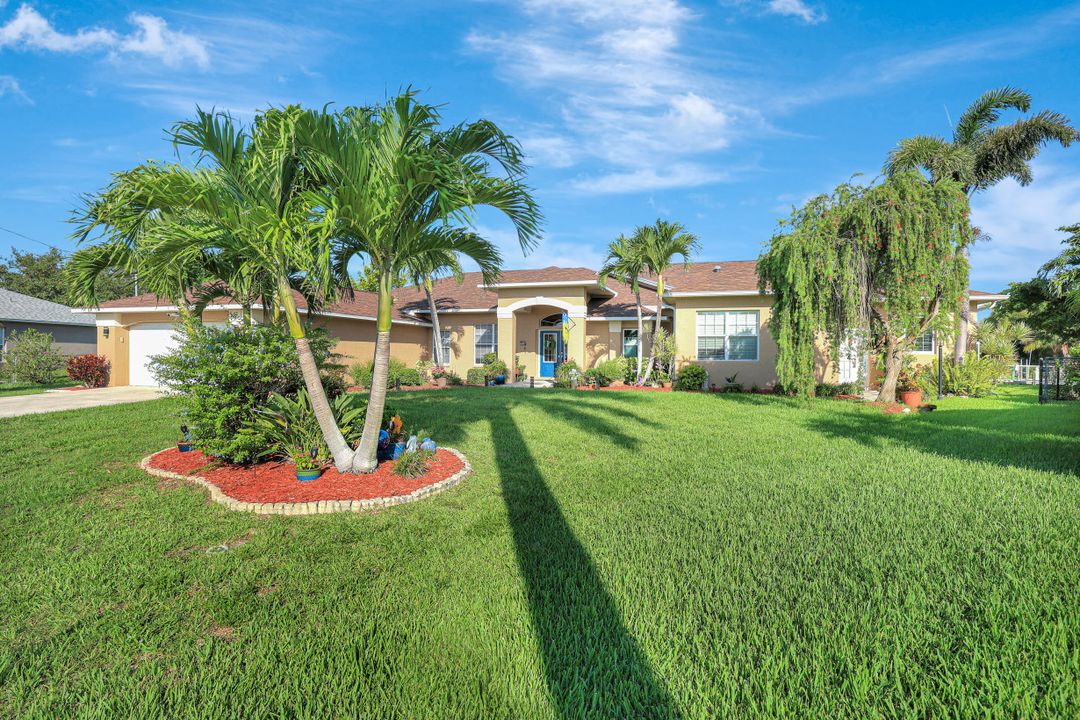 2118 SE 18th Ave, Cape Coral, FL 33990