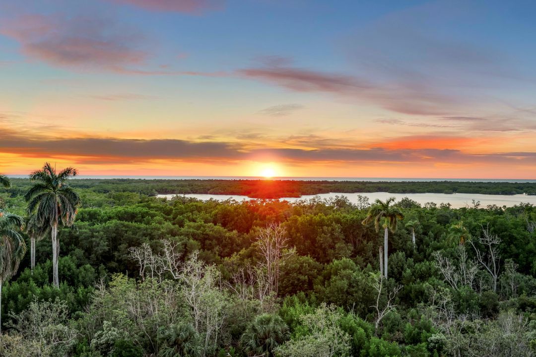 13915 Old Coast Rd #606, Naples, FL 34110