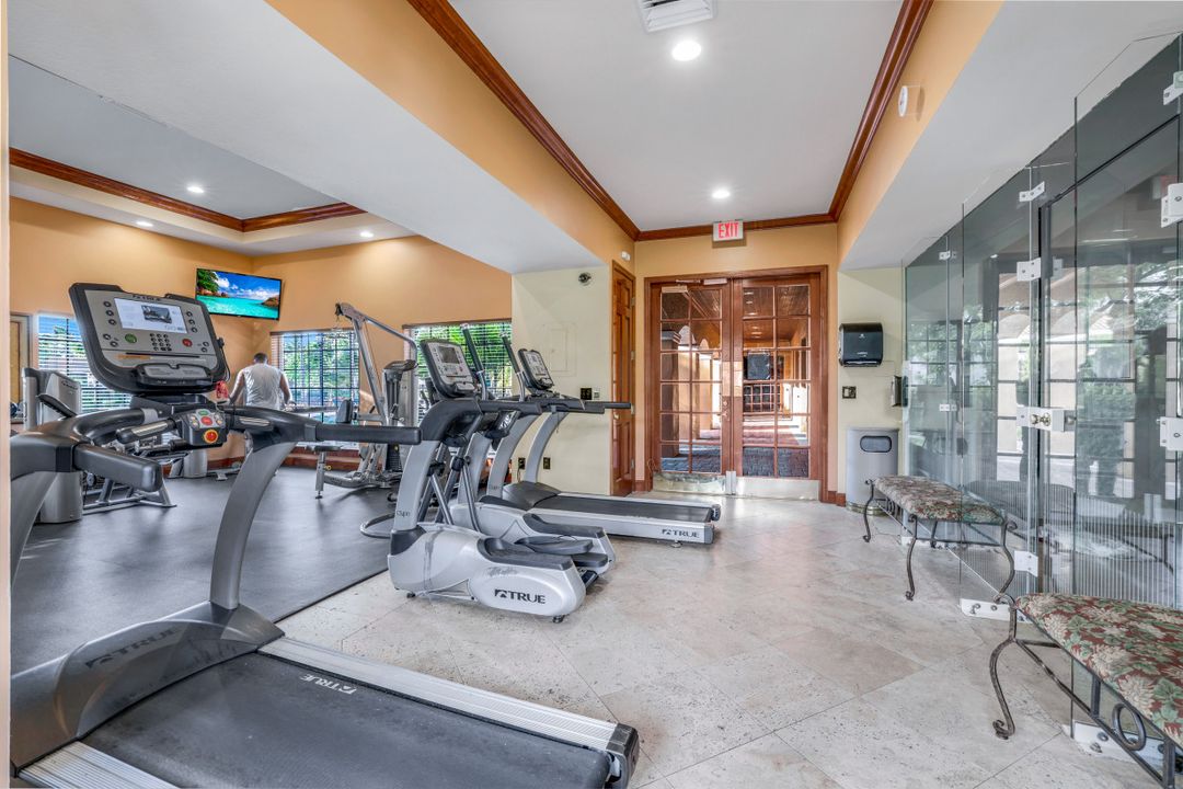 1205 Wildwood Lakes Blvd #305, Naples, FL 34104