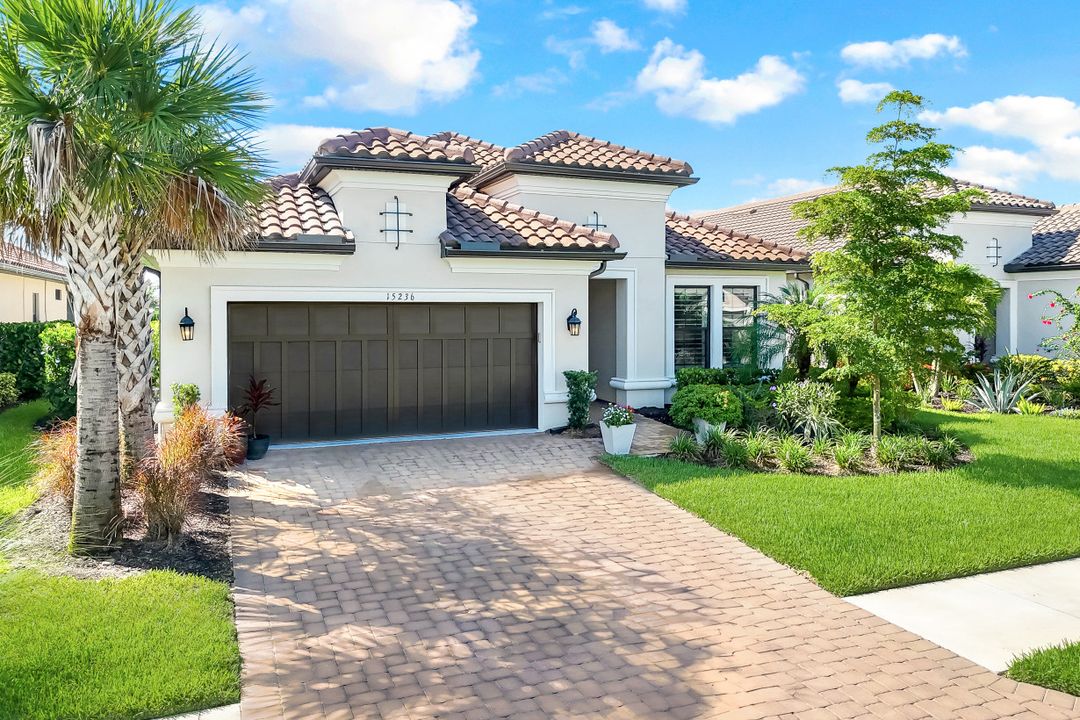 15236 Turin Dr, Naples, FL 34114