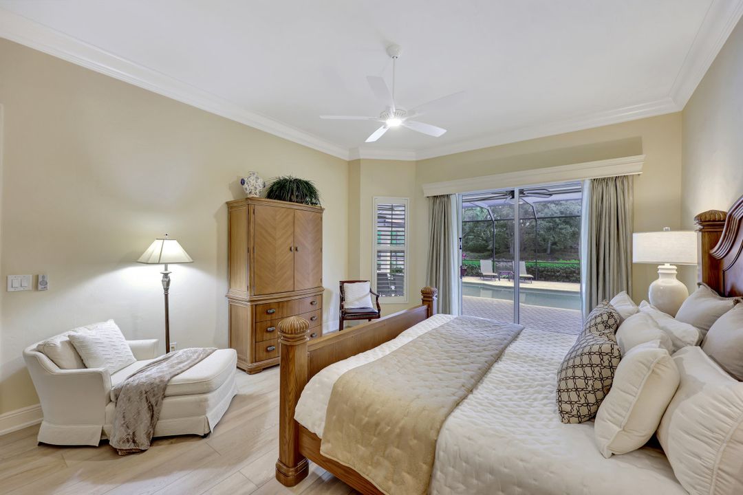 6632 Glen Arbor Way, Naples, FL 34119