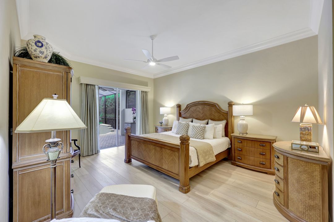 6632 Glen Arbor Way, Naples, FL 34119