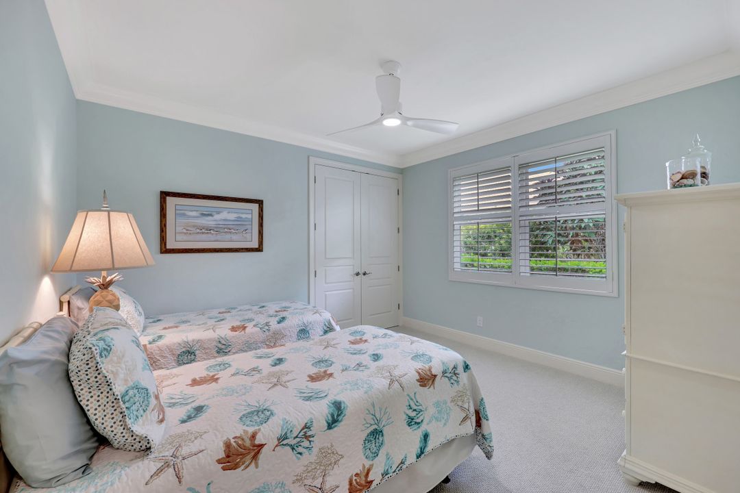 6632 Glen Arbor Way, Naples, FL 34119