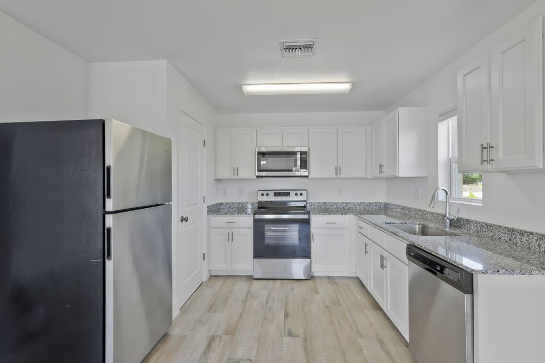 2426 Santa Barbara Blvd N, Cape Coral, FL 33993