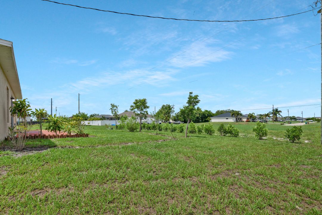 2426 Santa Barbara Blvd N, Cape Coral, FL 33993