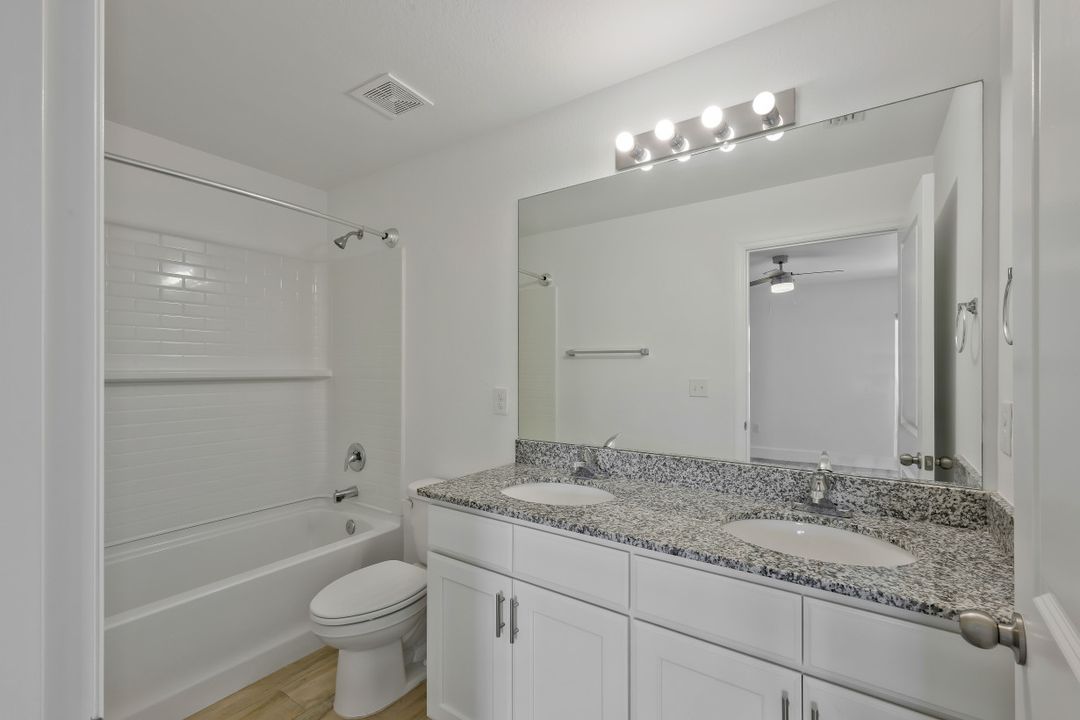 2426 Santa Barbara Blvd N, Cape Coral, FL 33993