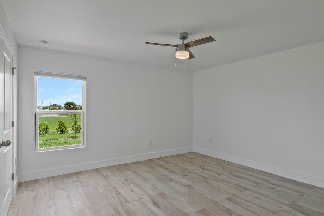 2426 Santa Barbara Blvd N, Cape Coral, FL 33993