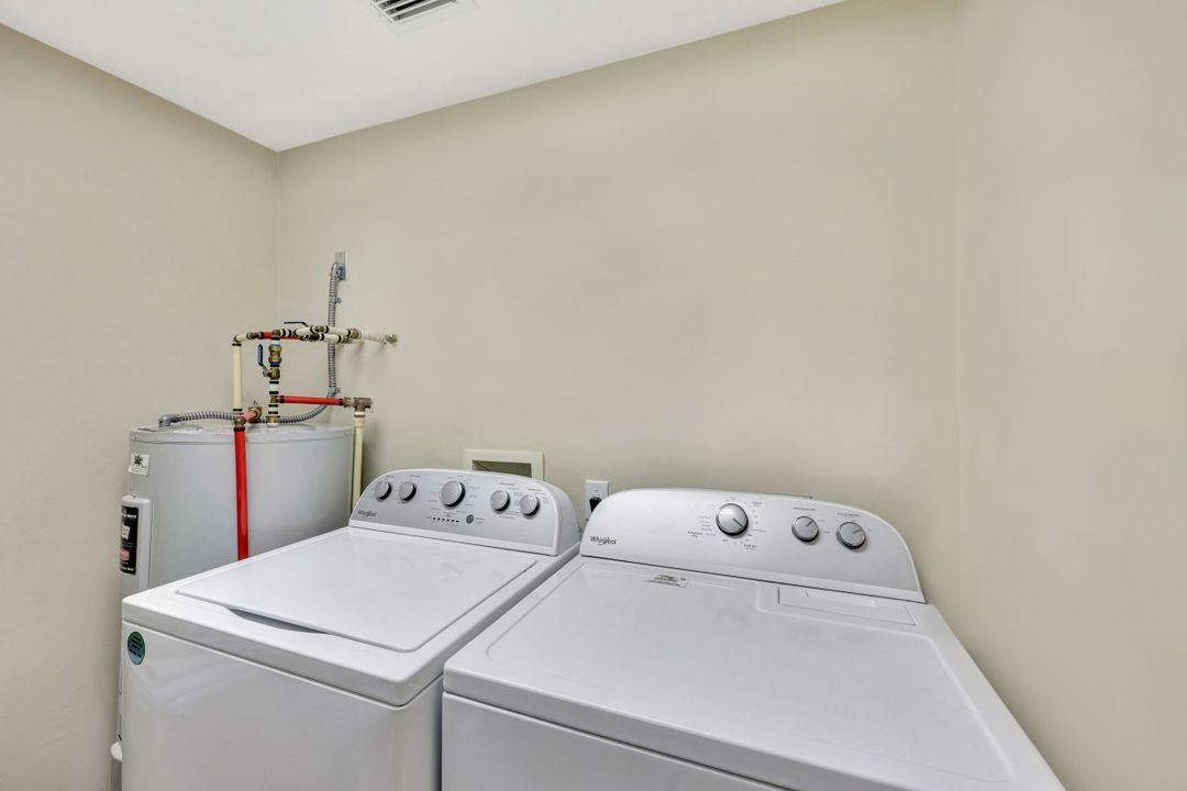 7842 Regal Heron Cir #204, Naples, FL 34104