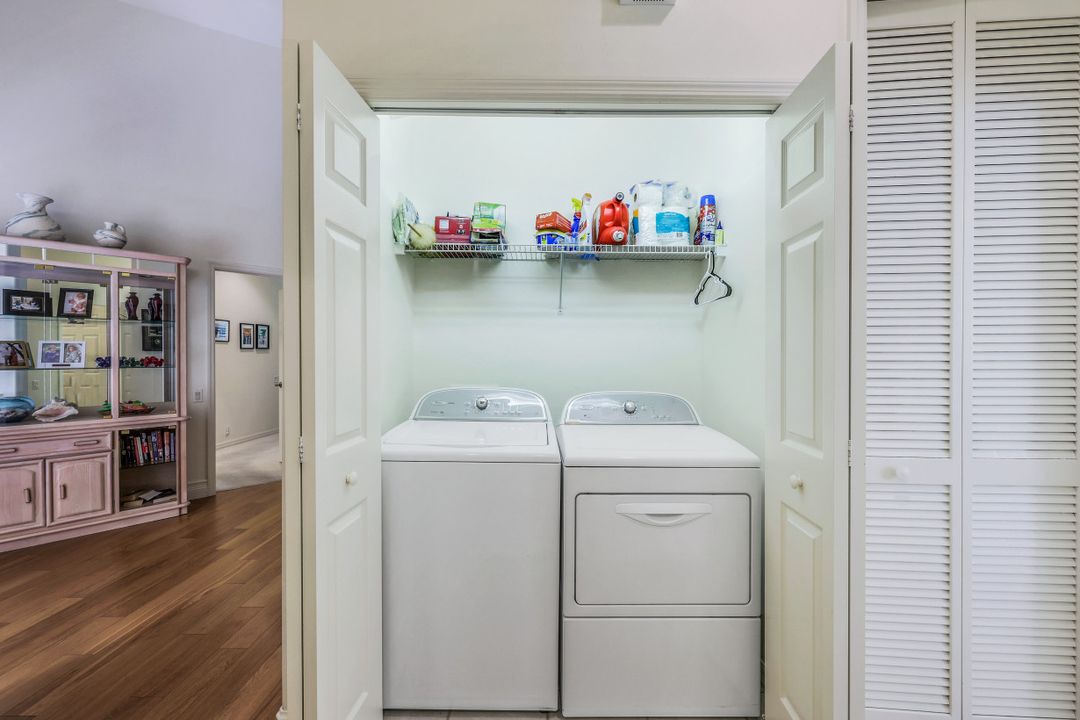 8530 Danbury Blvd #202, Naples, FL 34120