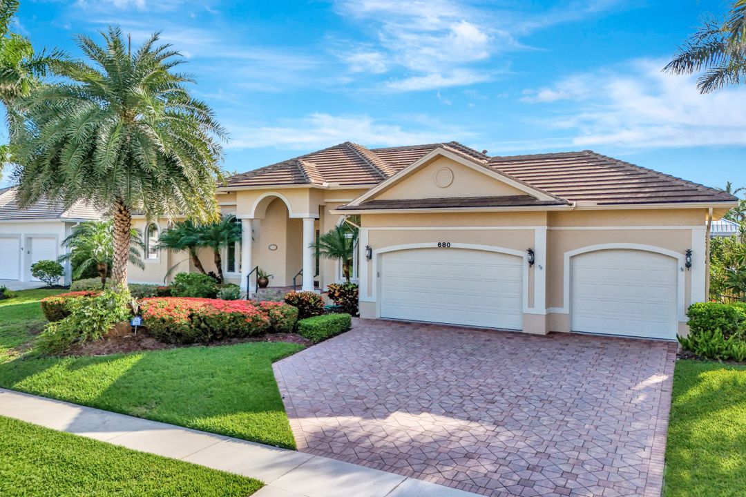 680 Thrush Ct, Marco Island, FL 34145