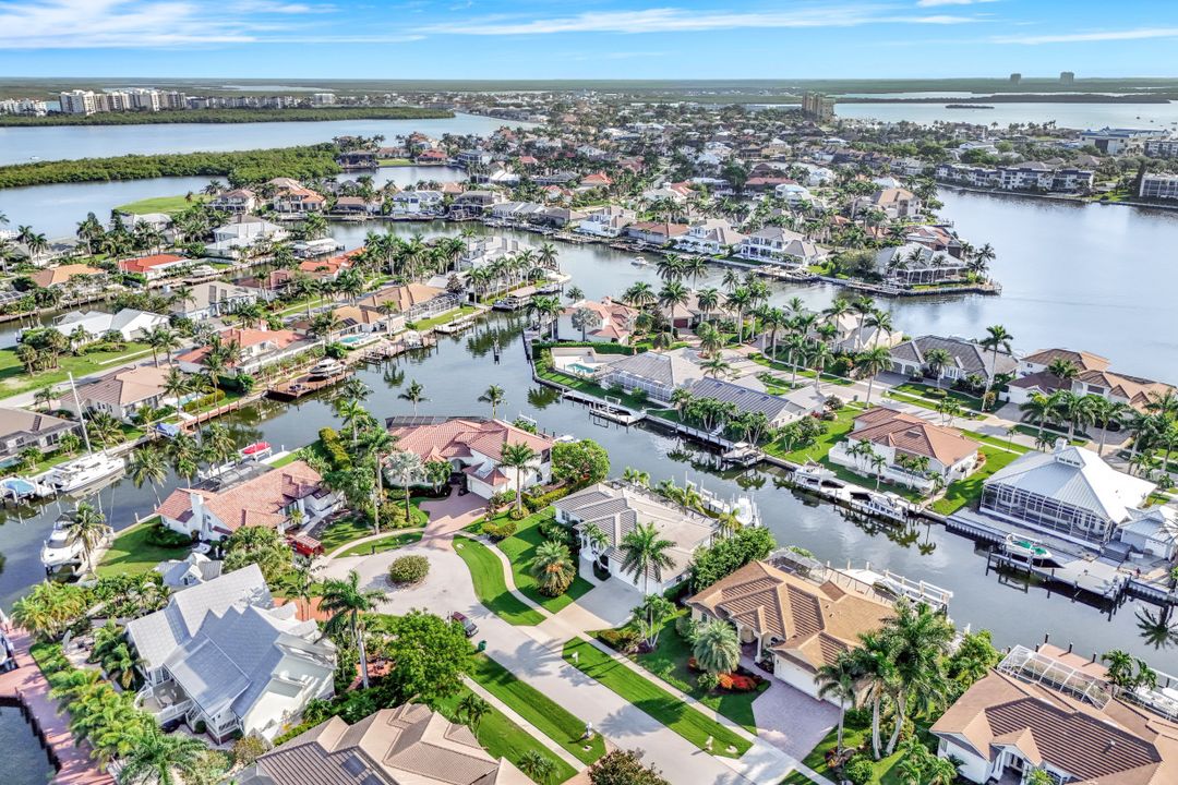 680 Thrush Ct, Marco Island, FL 34145