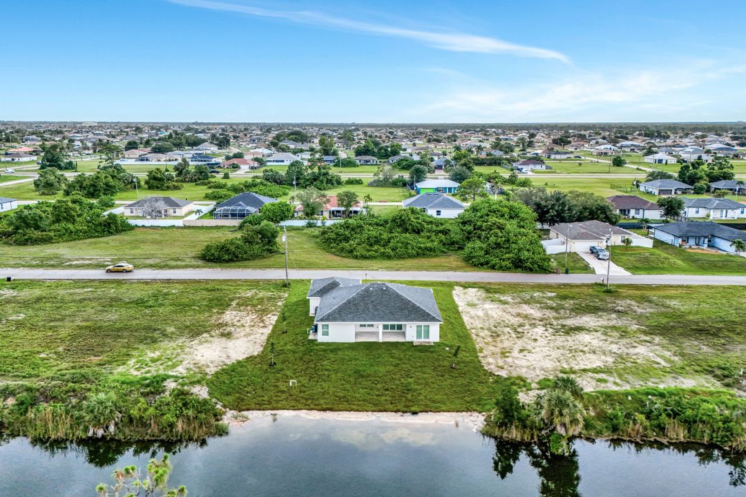 2921 NE 1st Ave, Cape Coral, FL 33909