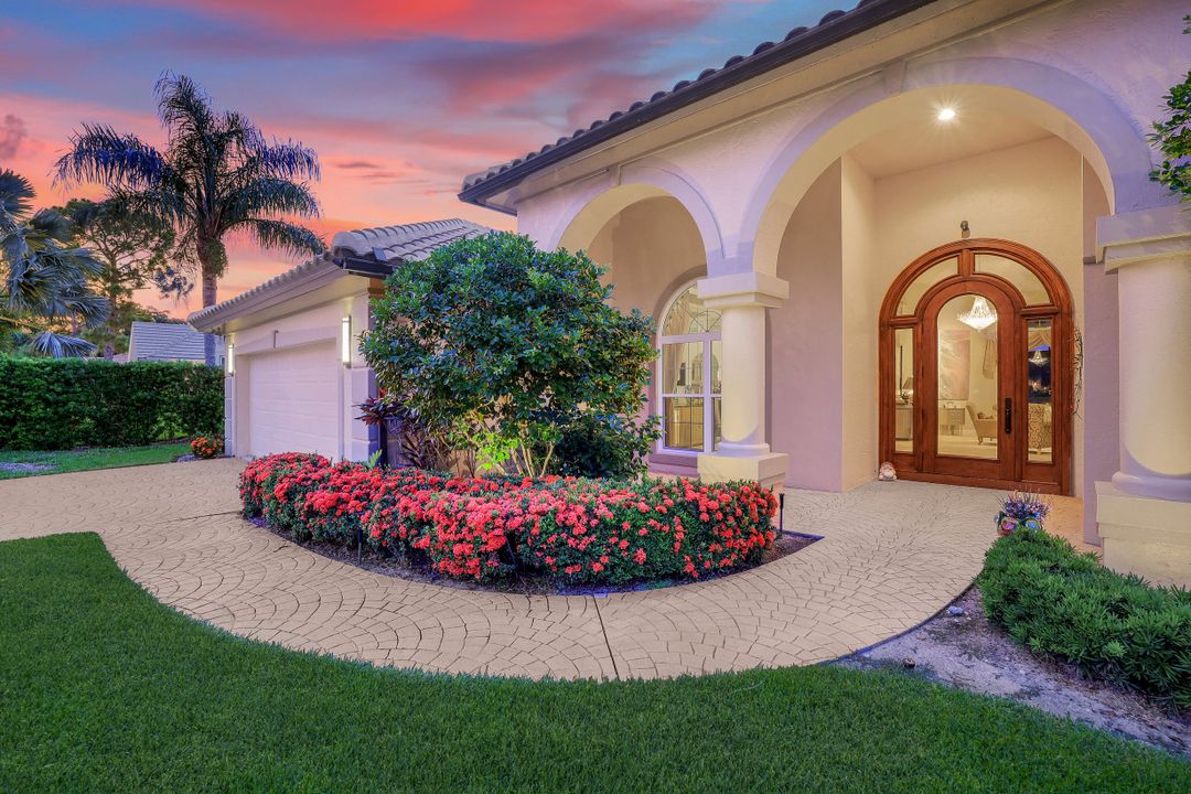 3760 Lakemont Dr, Bonita Springs, FL 34134
