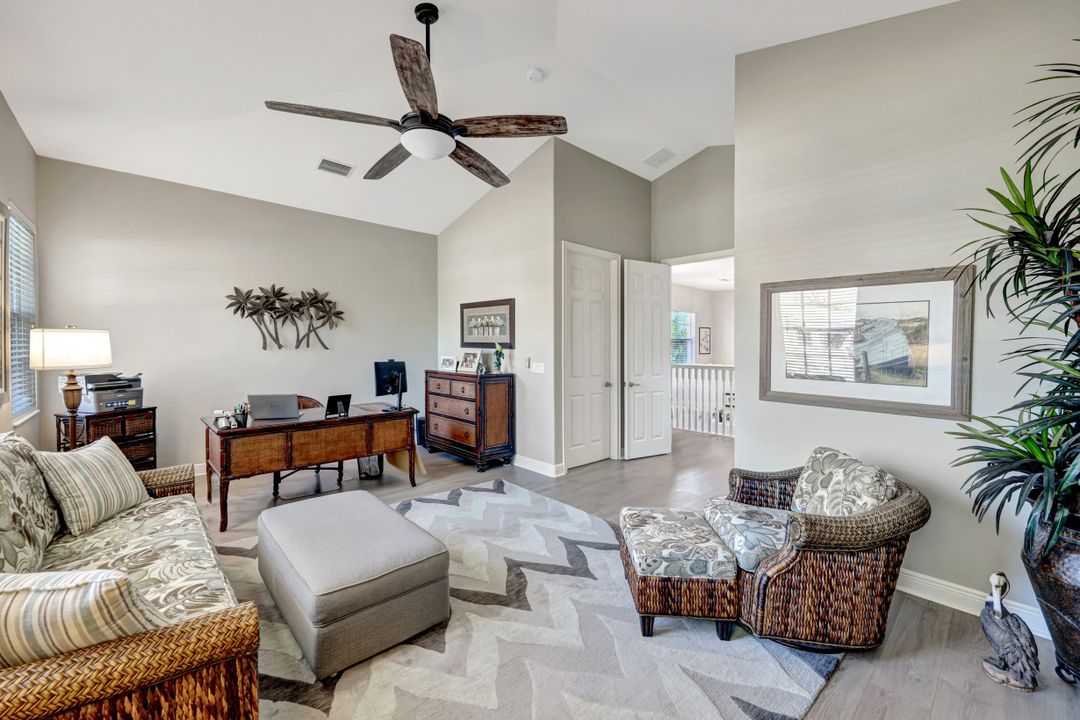 7842 Hawthorne Dr #1703, Naples, FL 34113