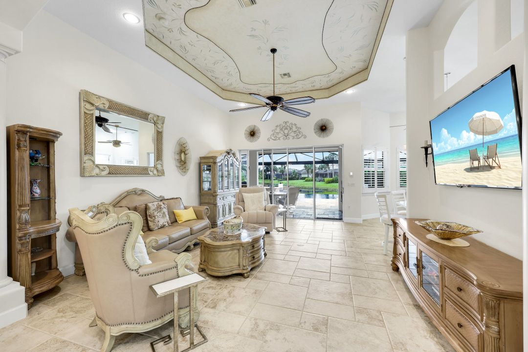 9684 Cobalt Cove Cir, Naples, FL 34120