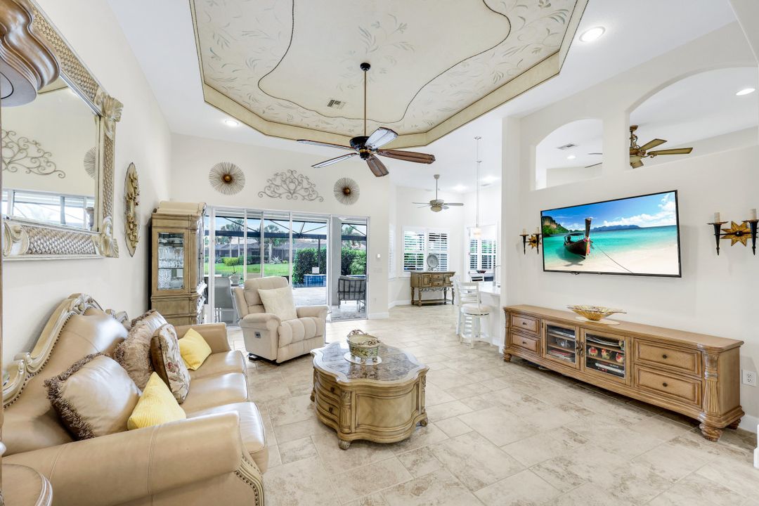9684 Cobalt Cove Cir, Naples, FL 34120
