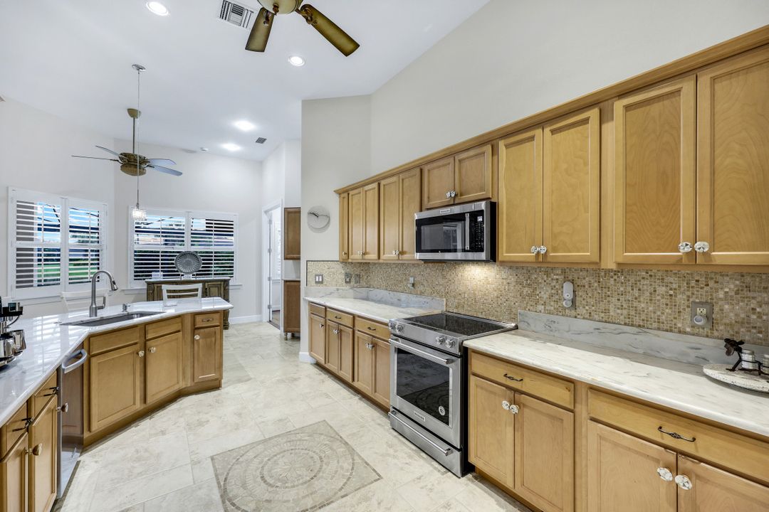 9684 Cobalt Cove Cir, Naples, FL 34120