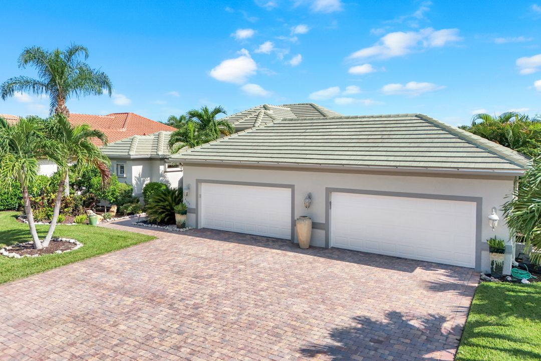9684 Cobalt Cove Cir, Naples, FL 34120