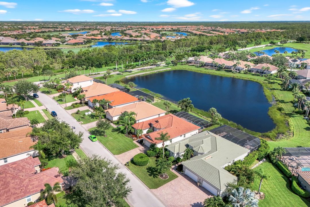 9684 Cobalt Cove Cir, Naples, FL 34120