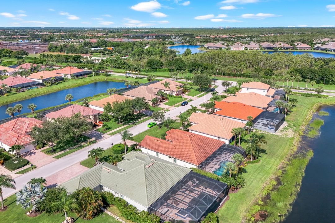 9684 Cobalt Cove Cir, Naples, FL 34120