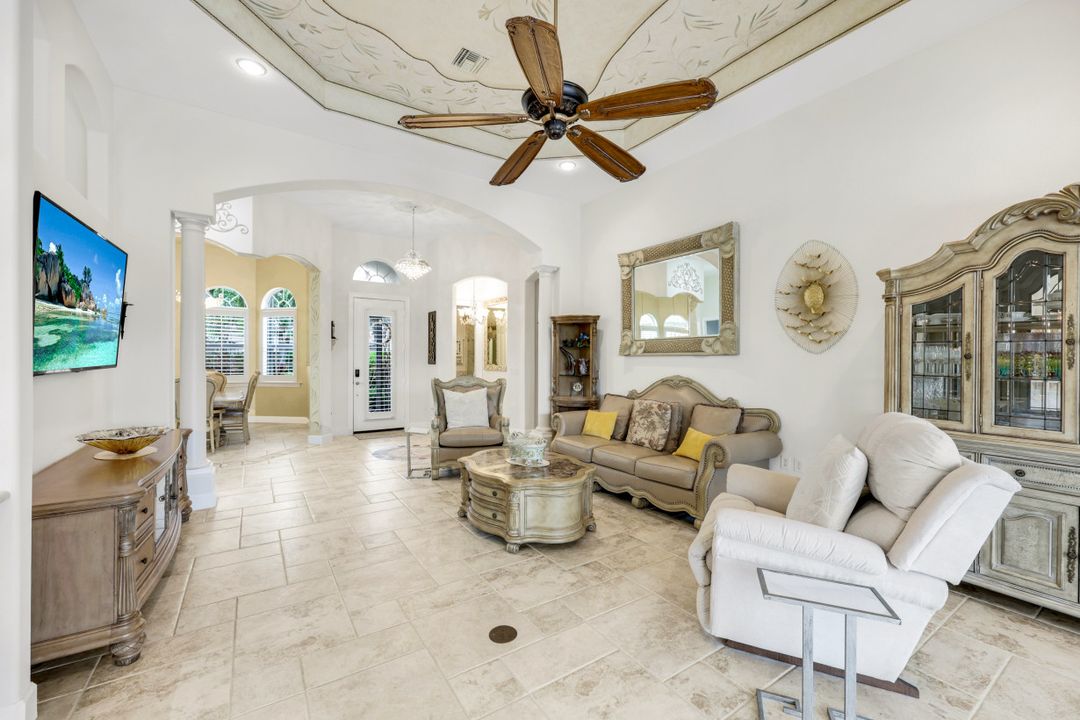 9684 Cobalt Cove Cir, Naples, FL 34120