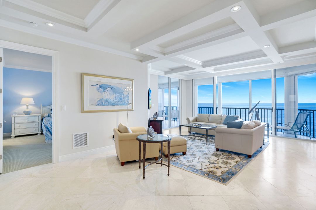 9577 Gulf Shore Dr #801, Naples, FL 34108