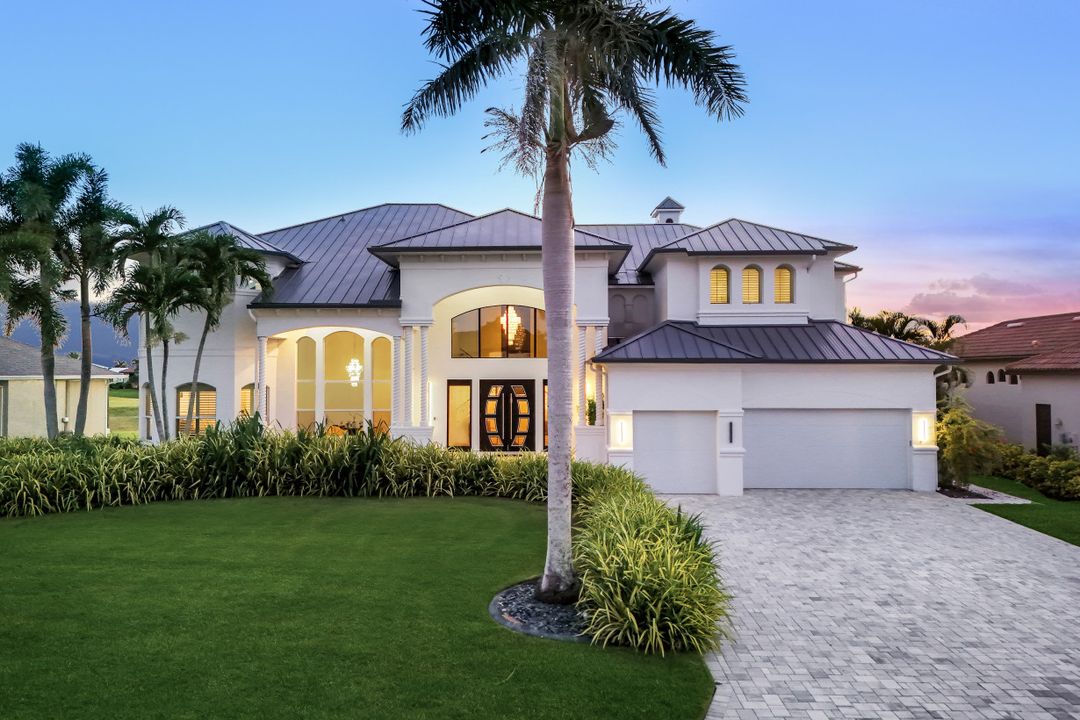 11929 Princess Grace Ct, Cape Coral, FL 33991