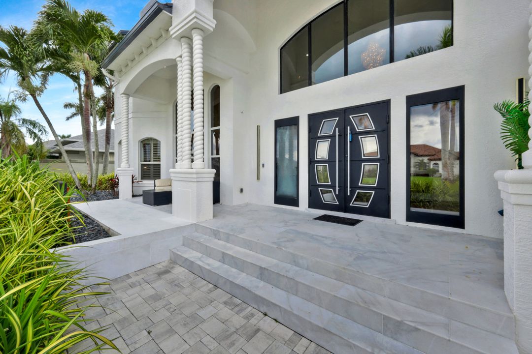 11929 Princess Grace Ct, Cape Coral, FL 33991